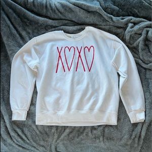 valentine’s day xoxo sweatshirt size large